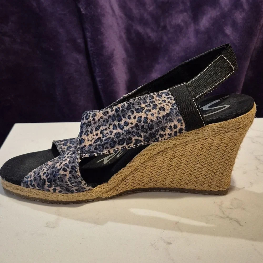 Skechers 6 Animal Print Fabric Rattan Wedges - NWOT
